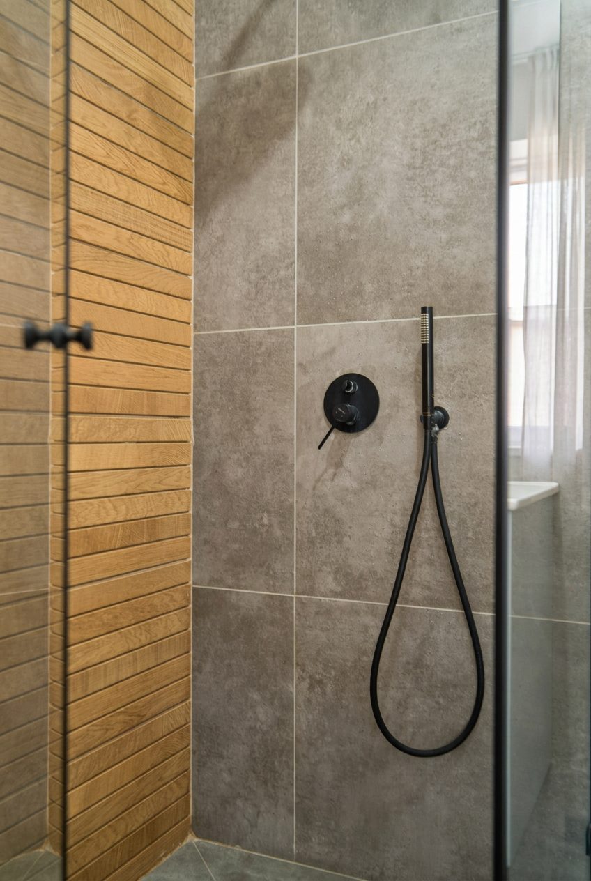 Rishon LeZion shower fixture detail
